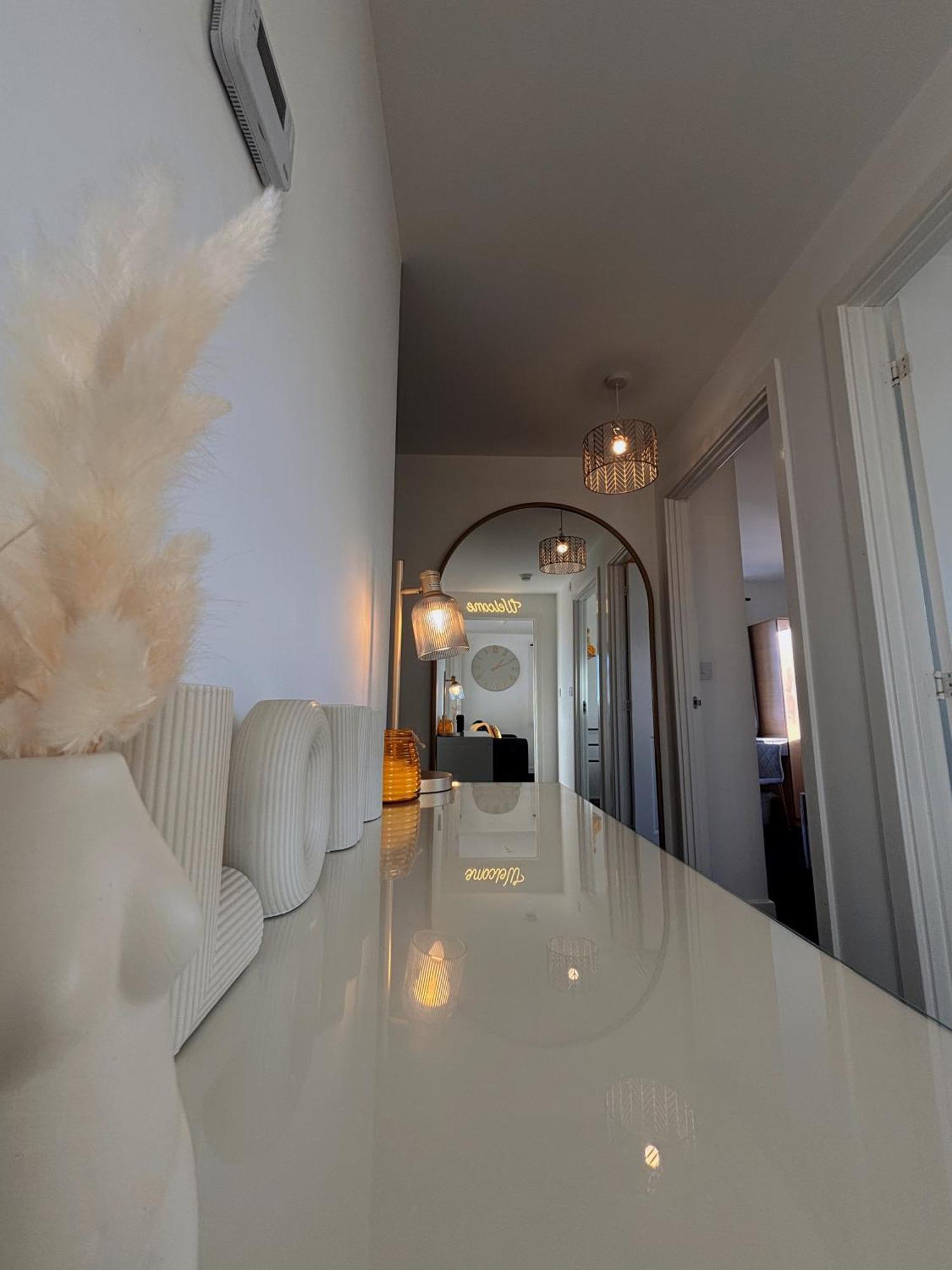 Apollo Apartment *