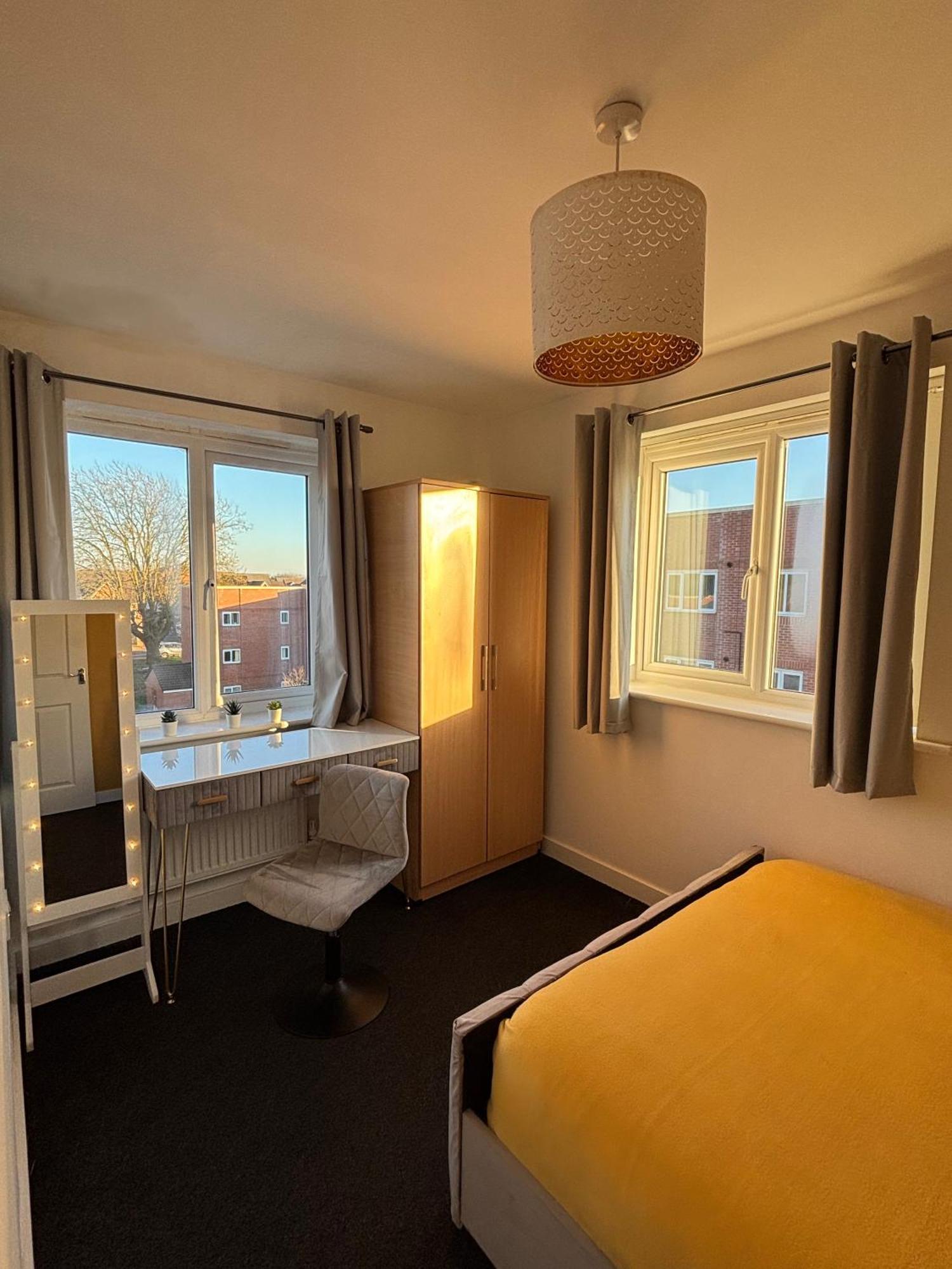 Apollo Apartment *